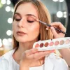 Міжнародний день макіяжу: як з роками змінювалося вдосконалення жіночої краси