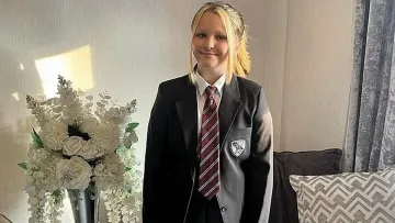 Дівчинка 12 років три тижні провела у психіатрічній лікарні і померла: деталі трагедії у Великій Британії