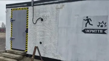 «Врятувало життя провідниці»: Укрзалізниця побудує 800 укриттів через атаки РФ по залізничній інфраструктурі