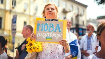 Зобов'яжуть говорити українською: депутати хочуть посилити мовне законодавство