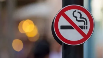 У Великій Британії не будуть продавати сигарети всім, хто народився після 2009 року: навіть після дорослішання