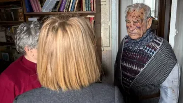 «Із посіченим склом, але гордим обличчям»: історія письменника Олександра Шугая, який пережив ворожу атаку
