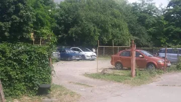 Жінка з Рівного роками брала гроші з довірливих сусідів за неіснуючу парковку: мунварта звернулась до поліції