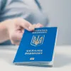Була Олексіївною, стала Наталіївною: у Дніпрі дівчина офіційно змінила по батькові – відео 