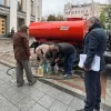 До Верховної Ради привезли воду, а до Кабміну – біотуалети: урядовий квартал адаптується до життя без світла 