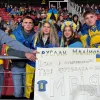 Фани Маліновського, чарівні дівчата та блискуча пара: УАФ пропонує обрати «фанстар» гри Україна – Азербайджан
