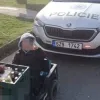У Чехії хлопчик за кермом джипа транспортував ящик з пивом: відомо, як відреагувала поліція