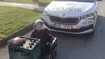У Чехії хлопчик за кермом джипа транспортував ящик з пивом: відомо, як відреагувала поліція