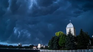 Яка погода завтра, 12 жовтня: невеликі дощі та прохолодний вітер у більшості регіонів – подробиці