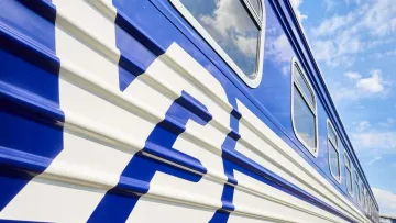 Укрзалізниця попередила про збої в русі через обстріли: де пасажирам варто бути готовими до затримок