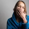 Позіхання може передаватися ще до народження: вчені виявили несподівану реакцію плода у вагітних