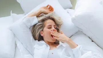 Від дзеркальних нейронів до еволюції: науковці пояснили, чому позіхання «заразне»