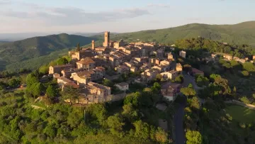 «Золота клітка» серед виноградників: Італія дає $30 тисяч за переїзд в одне місто, але є нюанс