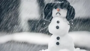 Яка погода завтра, 28 грудня: зима розгуляється на повну – Україну накриє сніг і штормовий вітер