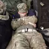 Чотири вправи, які сприяють засинанню за 120 секунд: ними користують американські військові