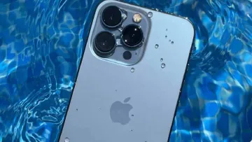«Я навіть не повірила»: iPhone українки майже два місяці пролежав на дні океану й залишився неушкодженим 