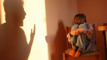 Травми дитинства впливають на лікування депресії у дорослих: результати дослідження шведських науковців