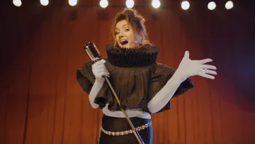 «Вагітна чи ні – просте питання. Щоб зрозуміти, дивіться відео»: Цибульська заінтригувала кліпом «Мама-драма»