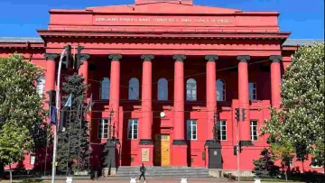 Під час обстрілу Києва пошкоджено університет Шевченка: чи є постраждалі та яких руйнувань завдано