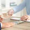 Гривня продовжує відігравати позиції у євро, а долар зростає: офіційний курс валют від НБУ на 25 вересня