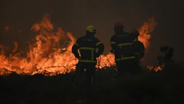 На Піренейському півострові Європи лютують пожежі: в Іспанії та Франції евакуйовано понад 300 тисяч людей