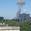 Вибухнула заправка, палає автобус та пошкоджені будинки: шокуючі фото та відео очевидців з Житомира
