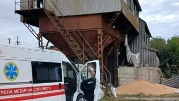 Криваві жнива: на Полтавщині чоловік загинув у зерносховищі – що сталося