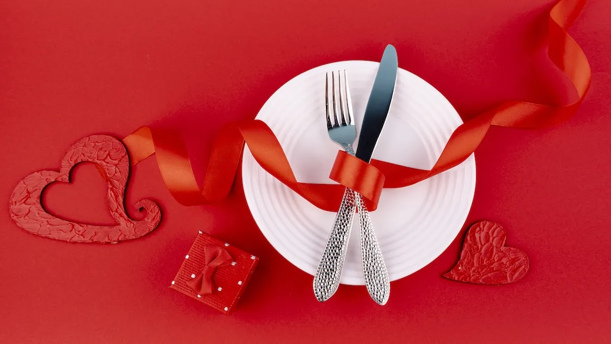 Як вразити половинку на День Святого Валентина за допомогою звичайної серветки: покрокова інструкція з відео