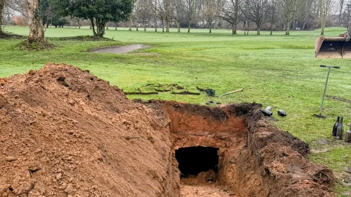 Винний погріб XII сторіччя у проваллі: гольф-клуб у Манчестері виявив неочікувану знахідку на своїй території