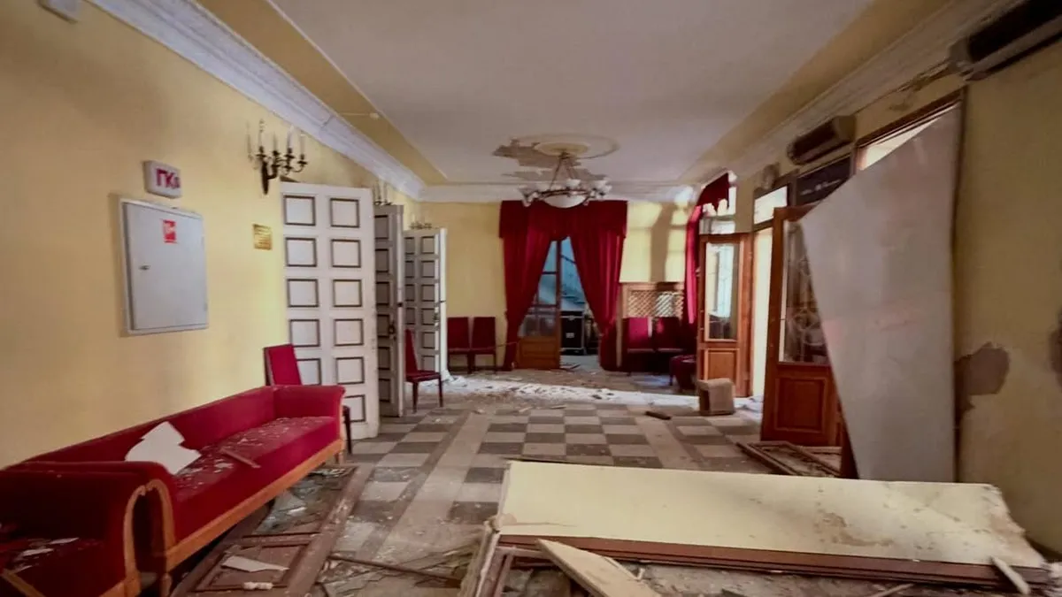 Жовтневий палац в Києві отримав значні пошкодження під час атаки РФ: фото та відео