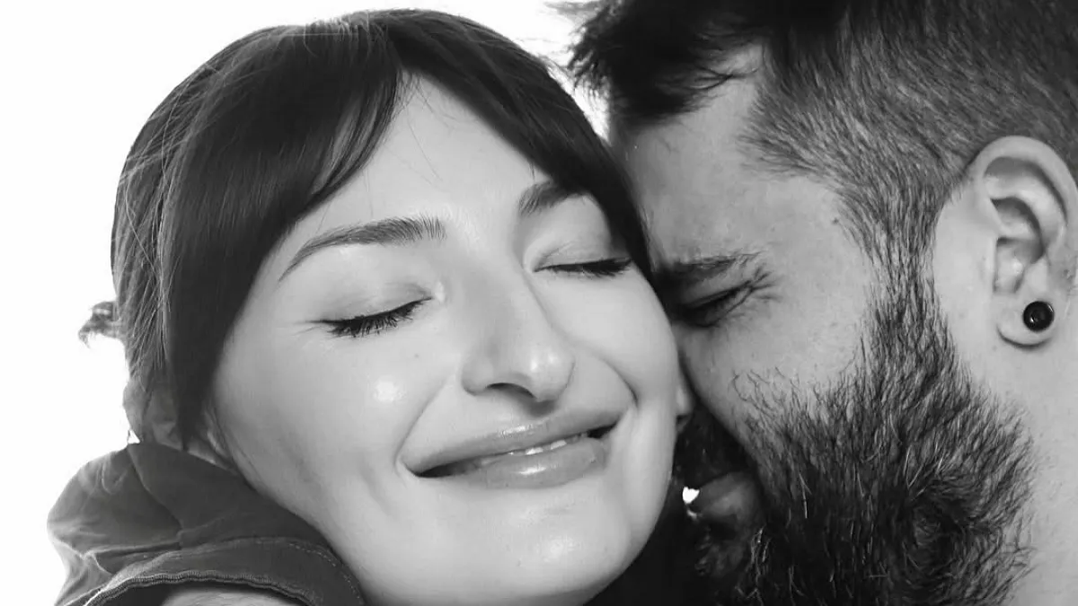 Зірка «Жіночого кварталу» оголосила про заручини: Анастасія Оруджова показала фото обручки