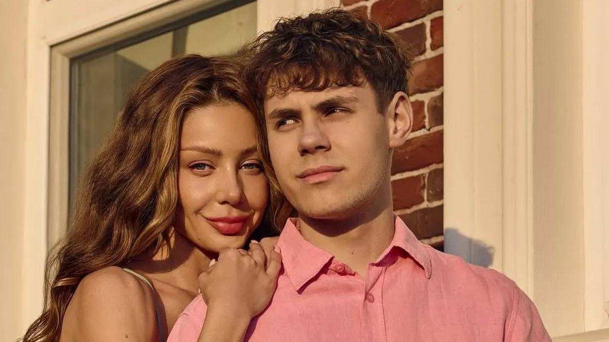 Син Тіни Кароль вийшов на сцену під час концерту своєї мами: зворушливе відео зі співачкою