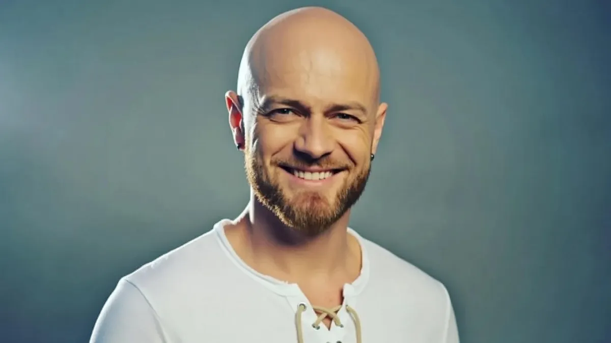 «Ми не бачилися 4 роки»: Влад Яма вперше за довгий час обійняв маму й тата