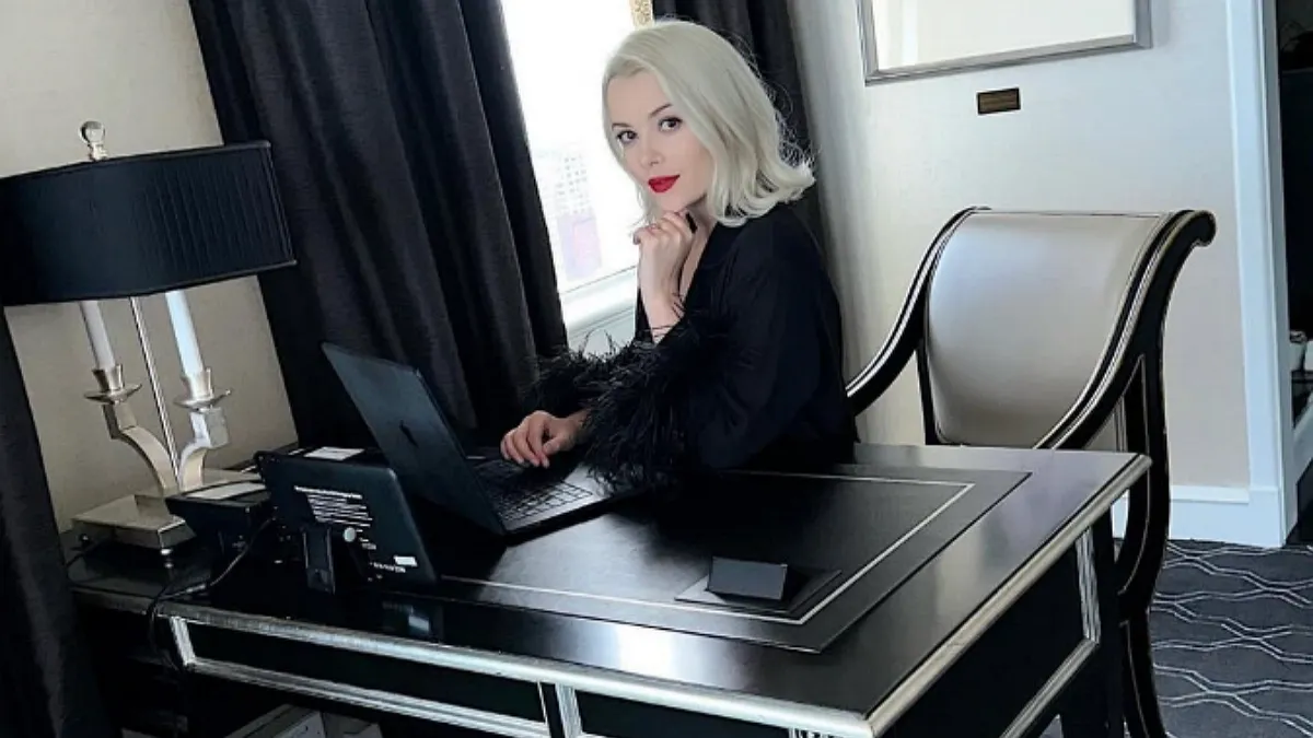 Не сцена, а Zoom: Міка Ньютон відкрила новий спосіб заробітку – реакція мережі 