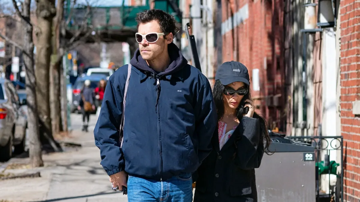 «Він по вуха закоханий»: Гаррі Стайлс та Зої Кравіц готуються до весілля після 8 місяців роману