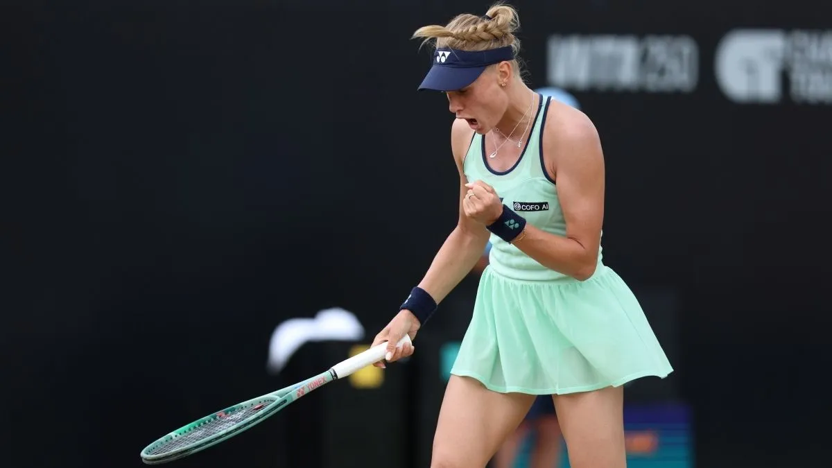 Кохання в об'єктиві: Даяна Ястремська показала, як її зустрів бойфренд після насиченого сезону