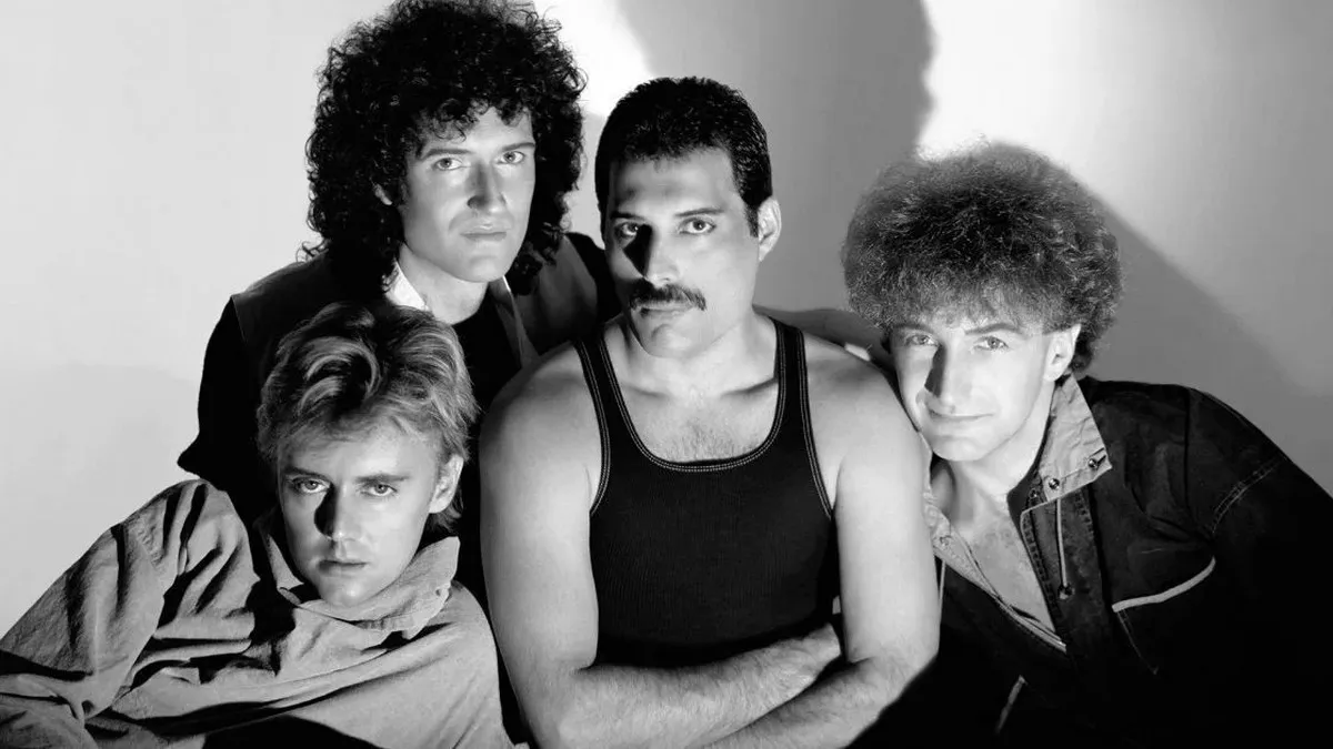 Queen випустили раніше невідому різдвяну пісню з архівів 1974 року: одну із вокальних партій виконує Мерк'юрі