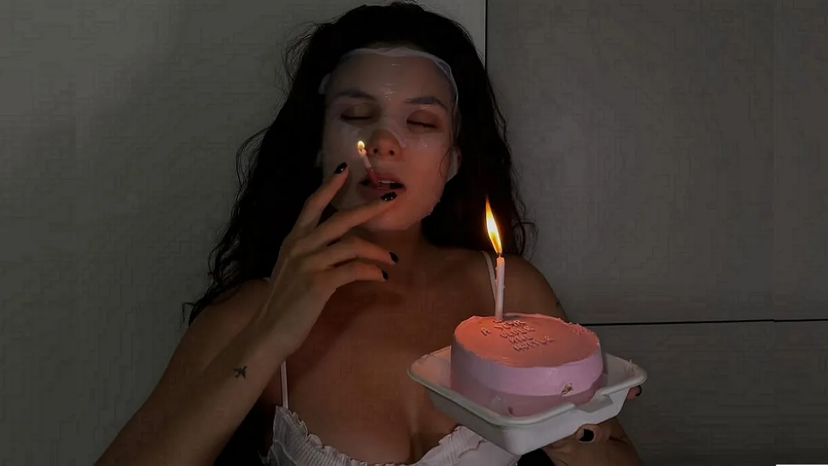 «На рік старша і сексуальніша»: Мішель Андраде показала спокусливі фото у свій день народження
