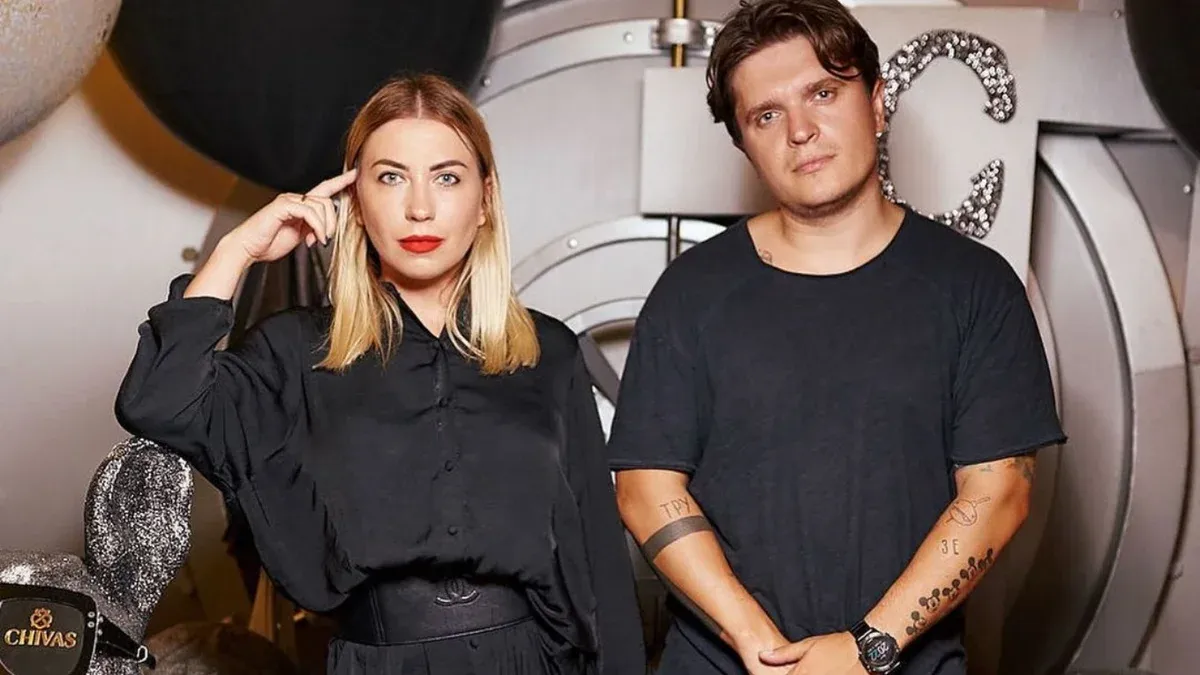 «Не знаю як Юлі, а мені подобається‎»: Анатолій Анатоліч святкує 17-річчя стосунків з коханою