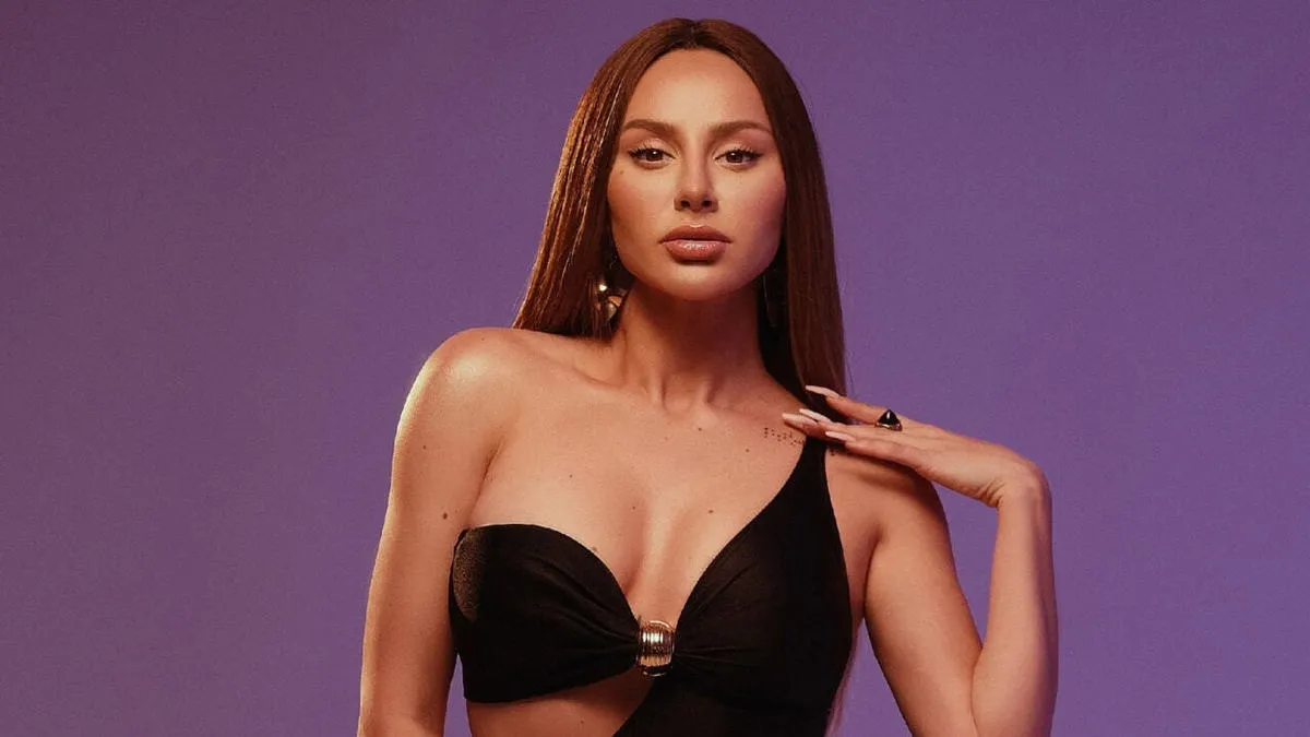 Зрадниця України може завершити кар’єру – співачку критикують в Росії: «‎Всі теми - про село або про коней»