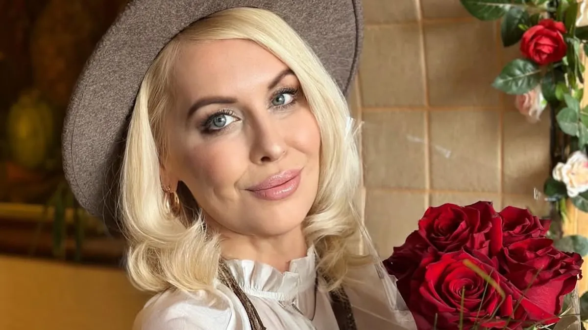 «Виходжу співати з огого-животиком і бачу красивого дядьку з вусами»: Астрая про концерт за місяць до пологів