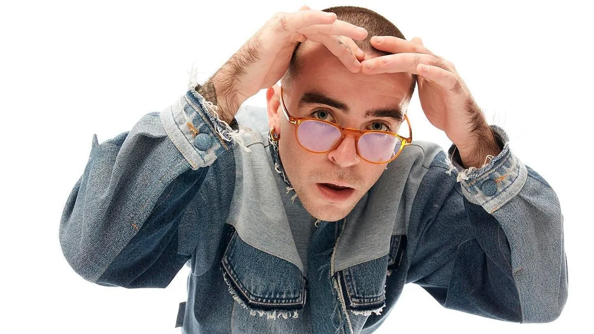 «Висновки невтішні»: Wellboy заінтригував підписників фото біля кабінету логопеда