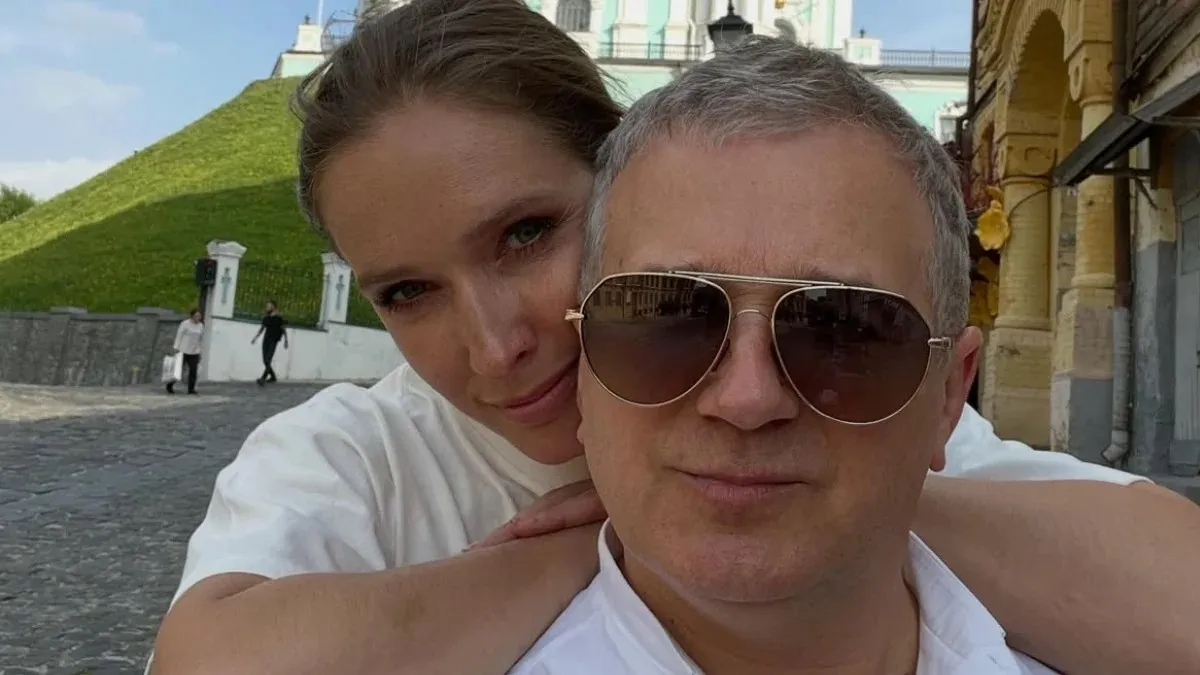 «Наша родина традиційна у цьому плані»: Юрій Горбунов зізнався, чи заробляє він більше за Катю Осадчу