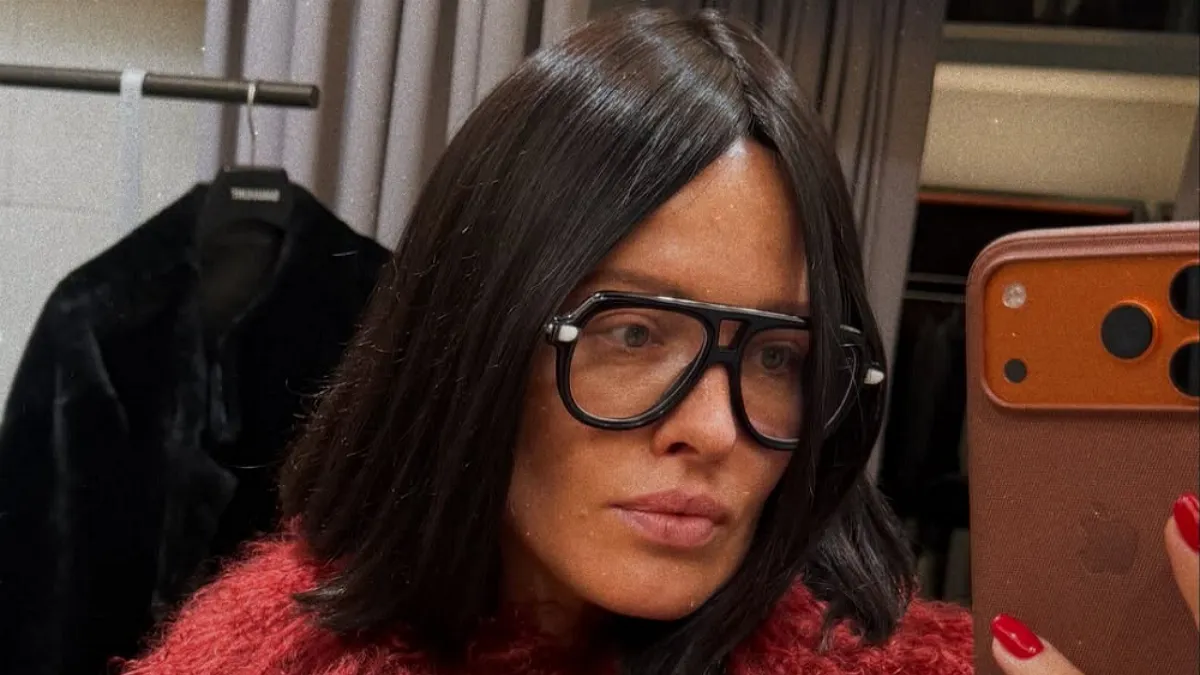 «Тільки родина і гріє»: Даша Астаф'єва полонила мережу сімейним кадром з матір’ю та бабусею