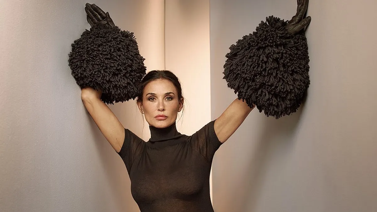 Худіша ніж будь‑коли: Демі Мур на червоній доріжці спричинила нову хвилю пліток