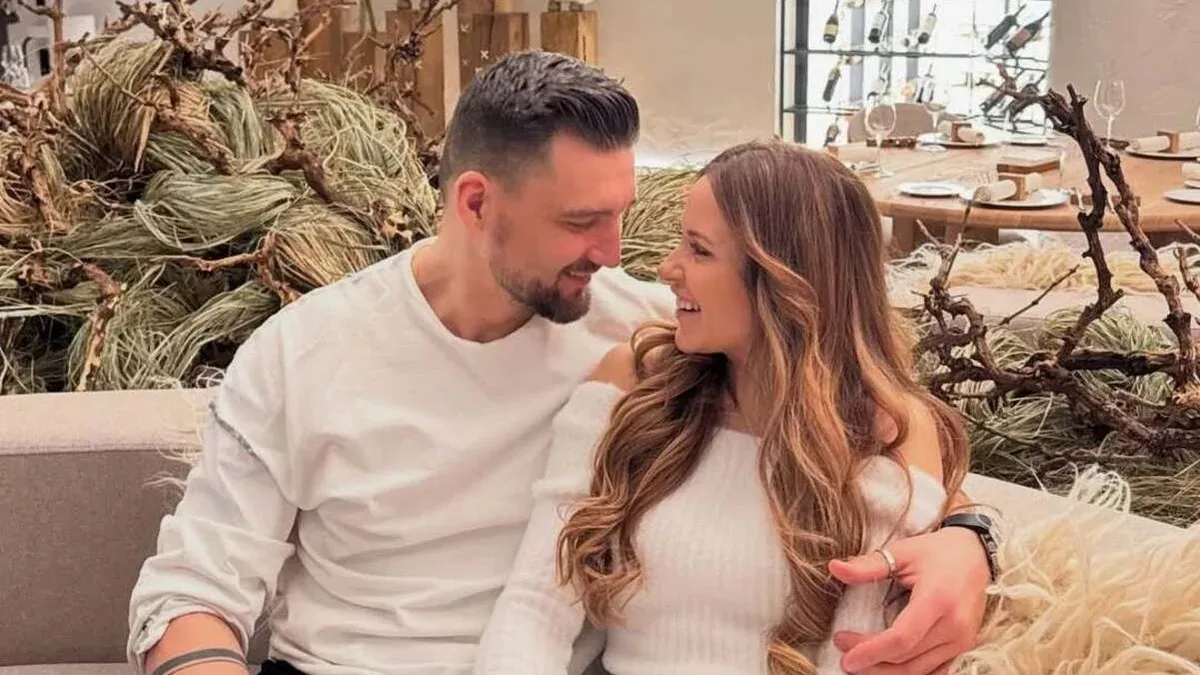 «Любов гріє»: Наталка Денисенко замилувала мережу ніжними кадрами з коханим у горах