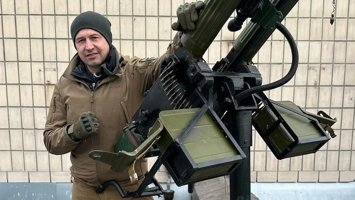 «Ніч була непристойно тихою»: Джеджула показав фото зі служби у війську з кулеметом