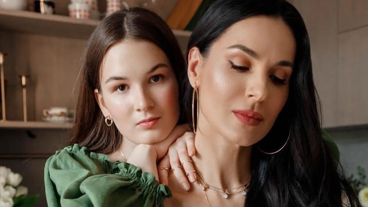 «‎Понервували знатно!»: Маша Єфросиніна показала рідкісне фото з 21-річною донькою