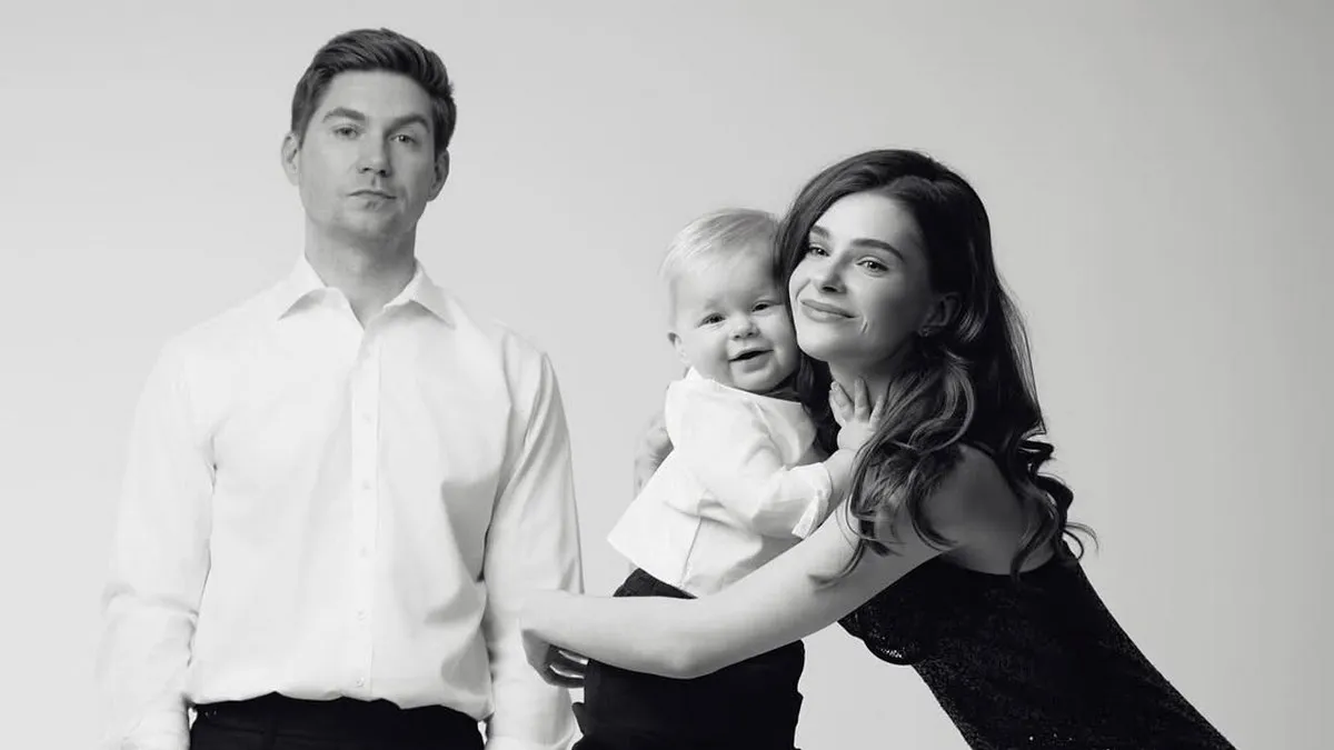 «Любимо тебе безмежно»: як Остапчук з дружиною відсвяткували перший День народження сина – миле відео