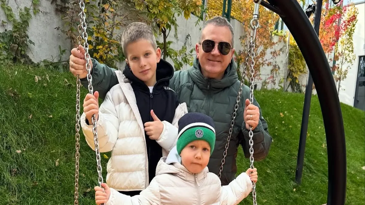«Одна гойдалка на трьох!»: Юрій Горбунов показав, чим займається восени із синами